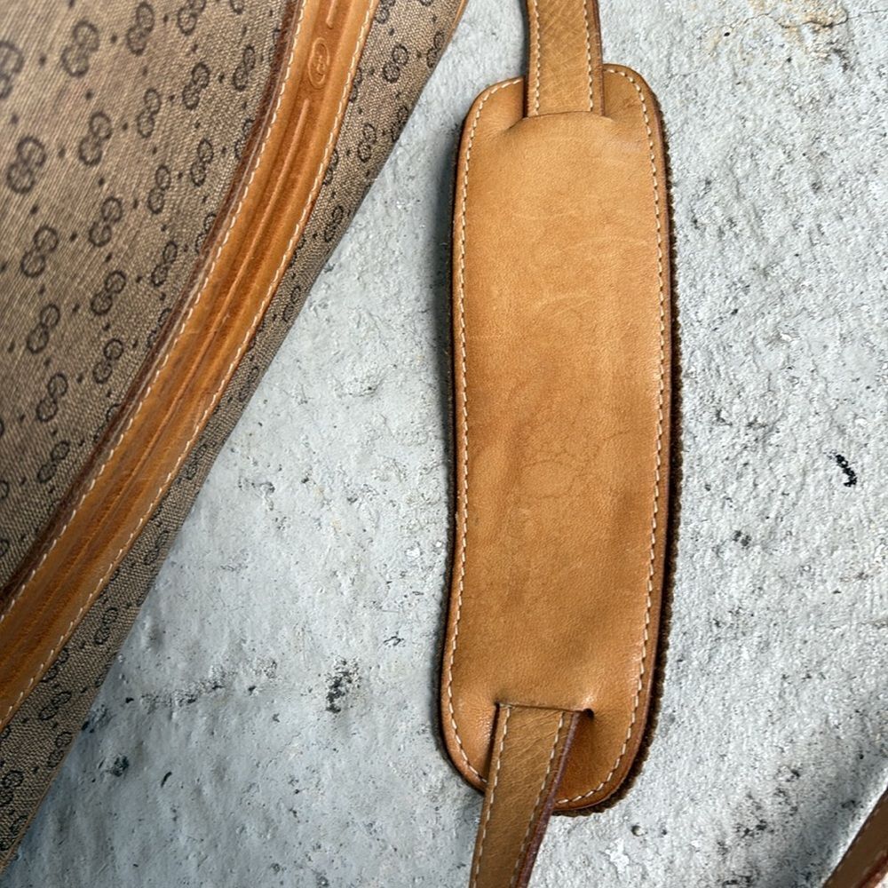 Vintage Gucci Micro GG Crossbdy - Picture 3 of 14